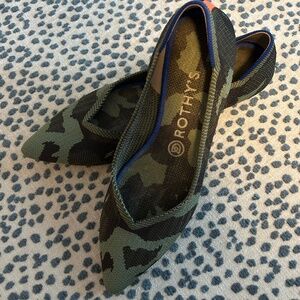 Rare Camo Pointy Rothy’s Flats